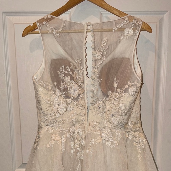 David’s Bridal Ivory/Champagne Appliqué Glitter Tulle A-Line Dress Style #WG3930 - Picture 11 of 15